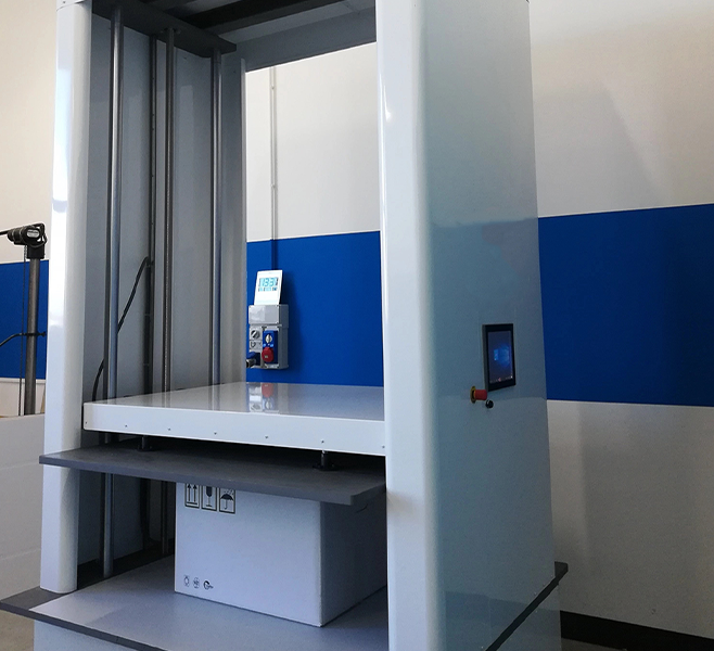 Compression pressure tester